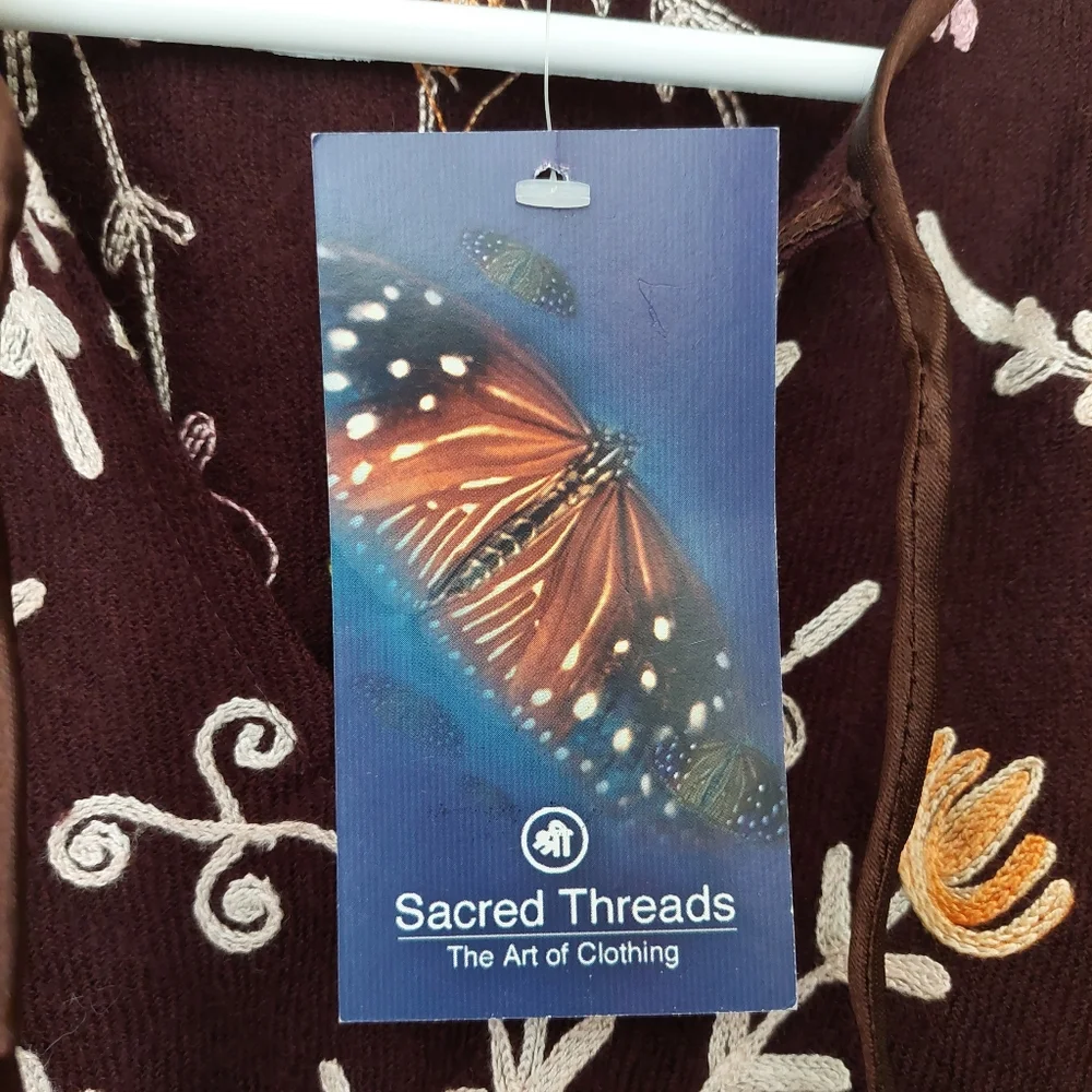 Sacred Threads 100% Wool Embroidered Poncho with Fringe Floral NWT - Picture 5 of 6